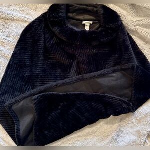 Kensie Women's Plush Black Poncho